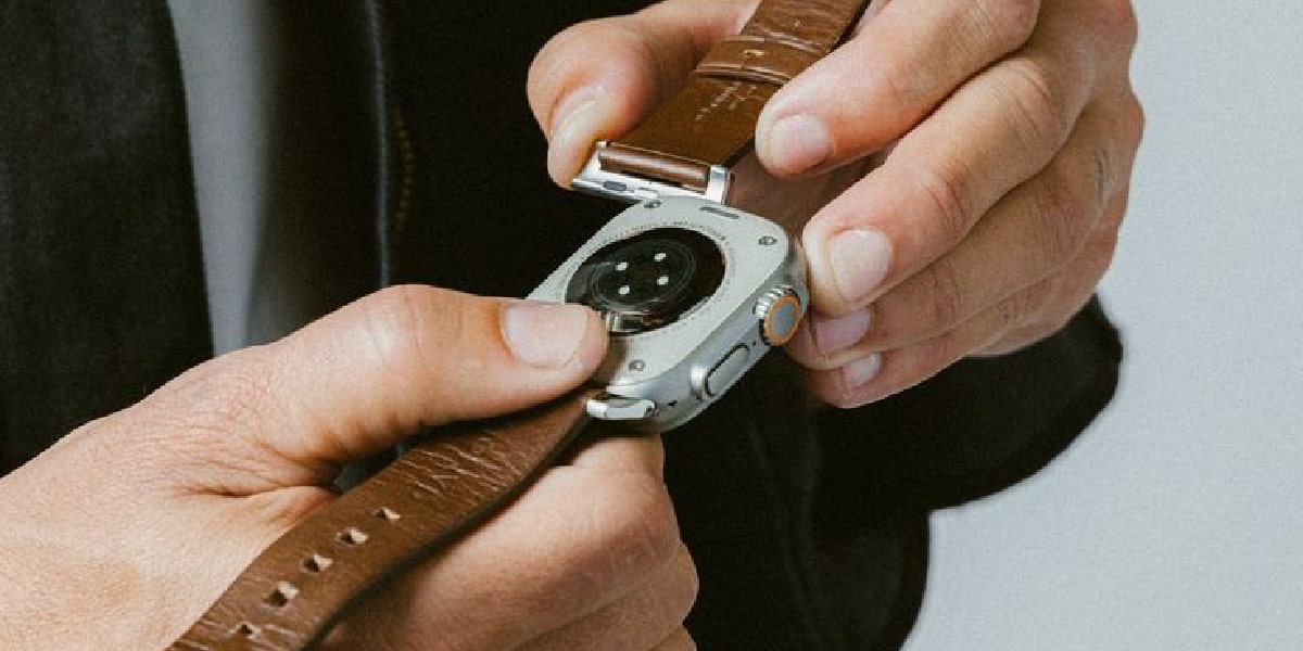 Apple watch with leather watch bands